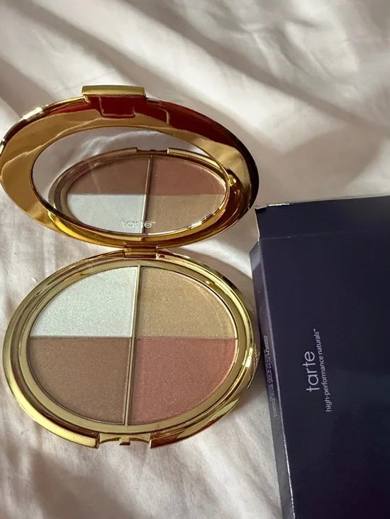 tarte Gold Round Compact Mirror Finish - Picture 3 of 4